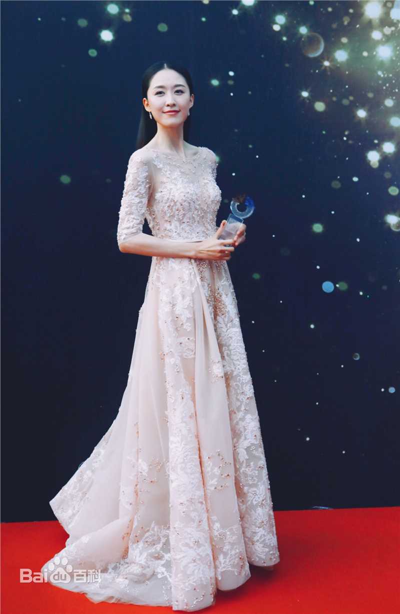 张雯出席活动图片图集