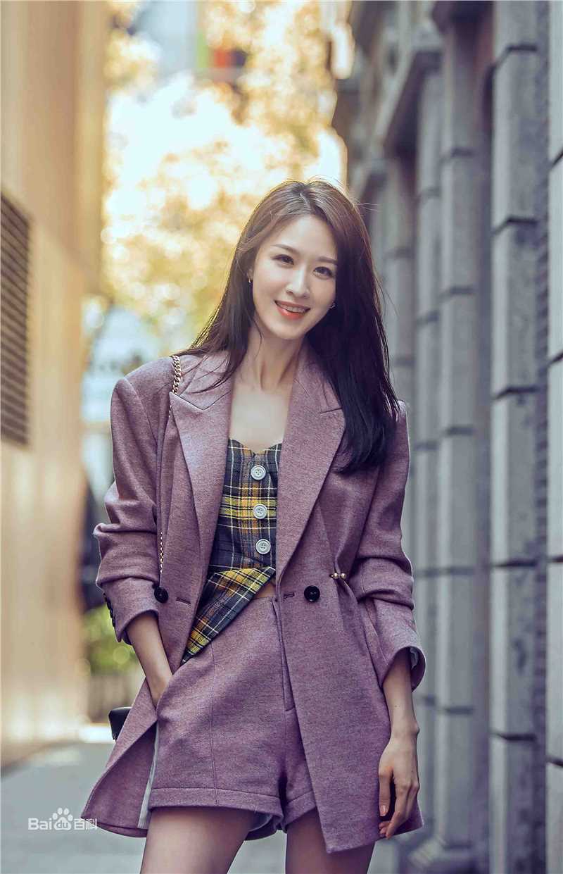 张雯出席活动图片图集