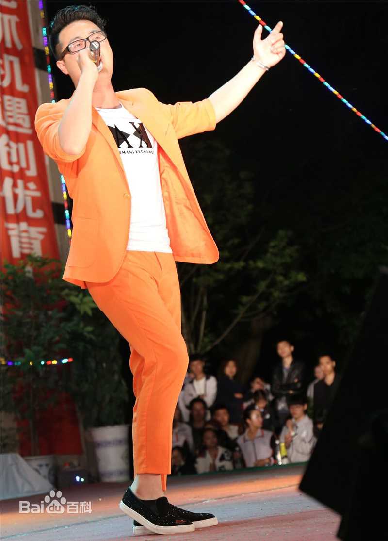 刘彪(无)现场演出照片壁纸壁纸