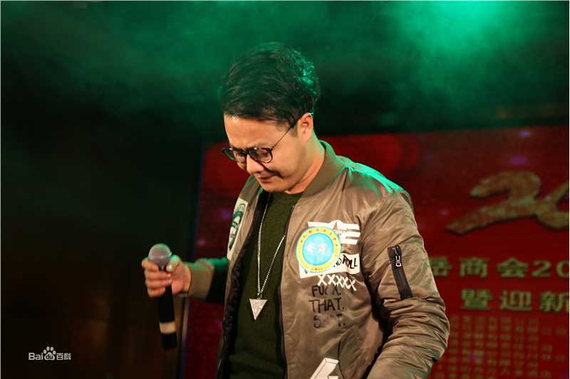 刘彪(无)现场演出照片壁纸壁纸