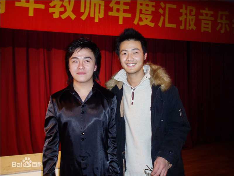 刘彪(无)与圈内好友性感图片图集