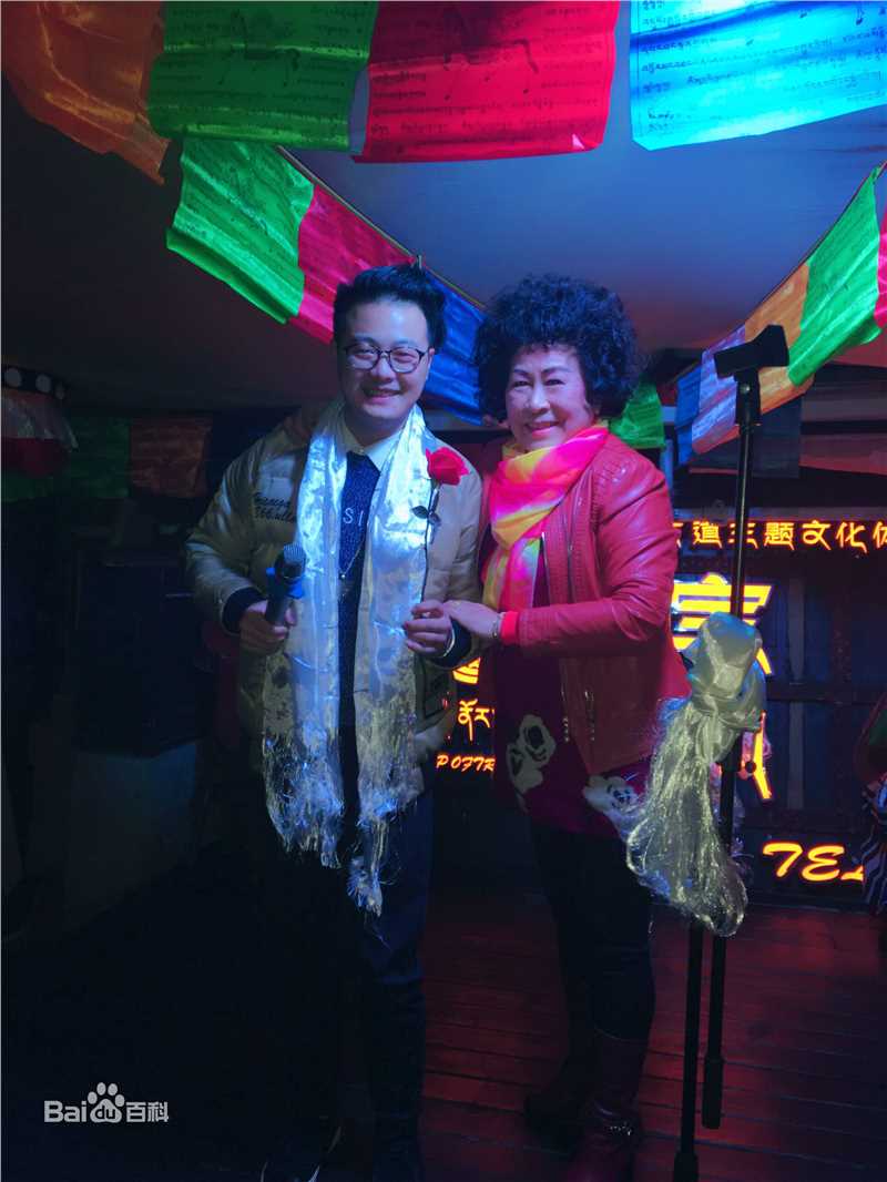 刘彪(无)与圈内好友性感图片图集