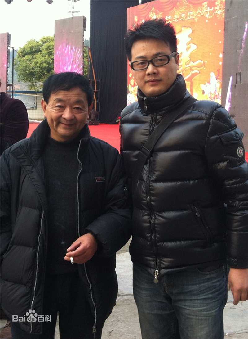 刘彪(无)与圈内好友性感图片图集