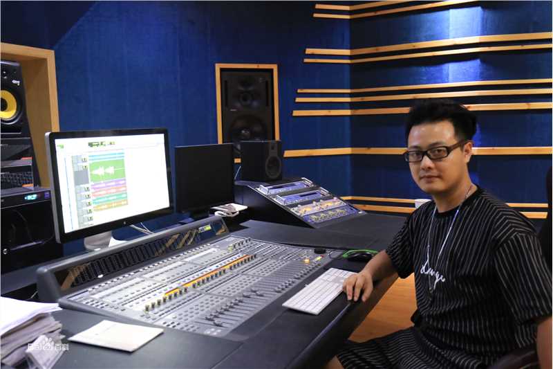 刘彪(无)音乐创作及制作状态前后照片