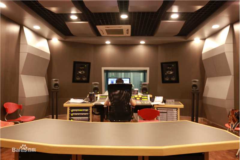 刘彪(无)音乐创作及制作状态前后照片