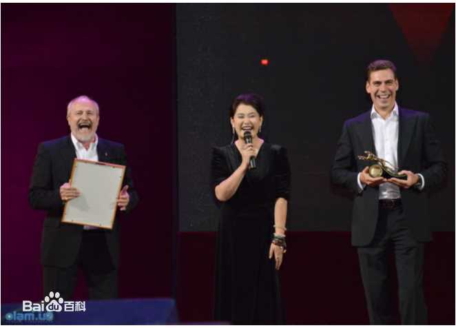 诺明骅日演员素颜照壁纸