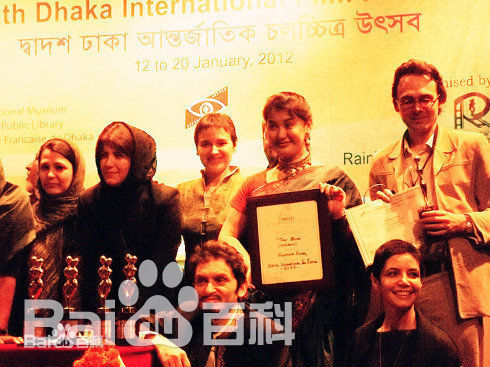 诺明骅日演员素颜照壁纸