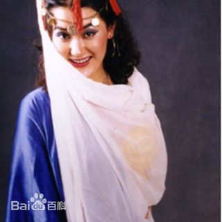 最新诺明骅日性感图片