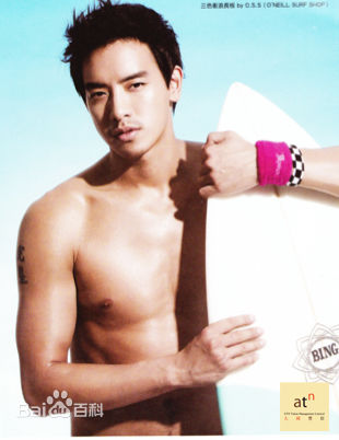 黄柏钧(Denny Huang)的个人图册素颜照相册