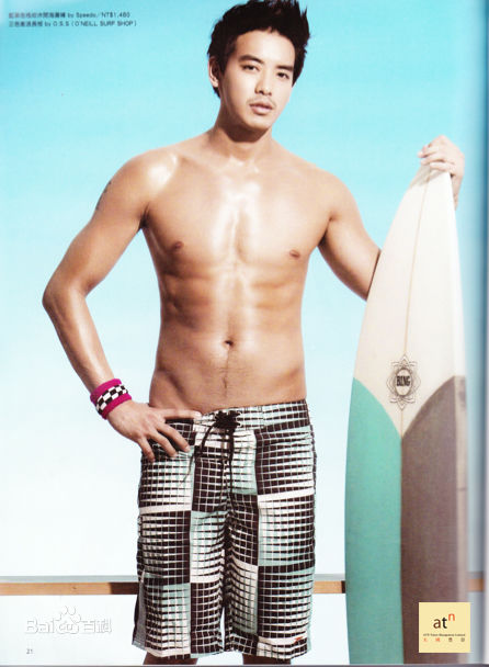 黄柏钧(Denny Huang)的个人图册素颜照相册