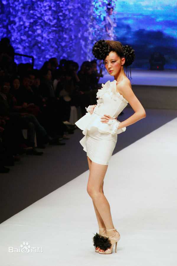 米露(Viola Mi)T台秀图片图册