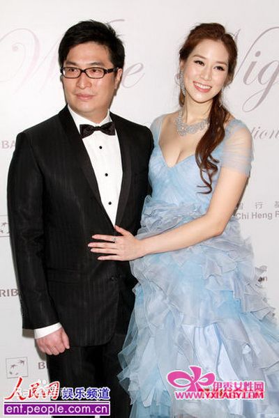 徐子淇(Cathy Tsui)和老公性感图片图集