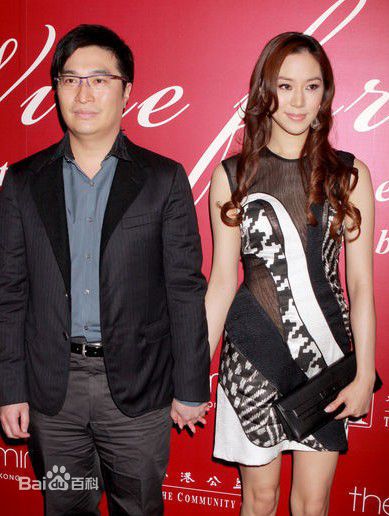 徐子淇(Cathy Tsui)和老公性感图片图集