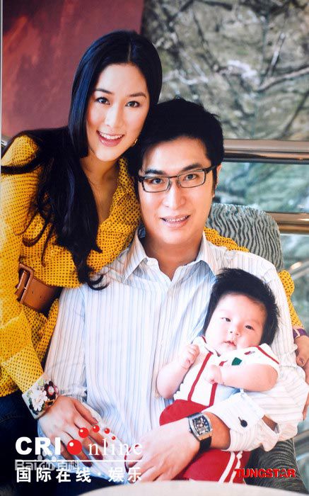 徐子淇(Cathy Tsui)李家诚夫妇合影前后照片