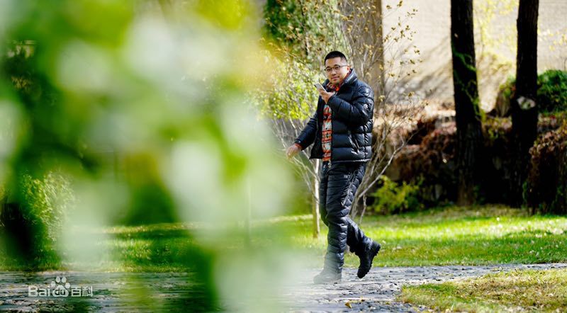 耿明吉图片生活照