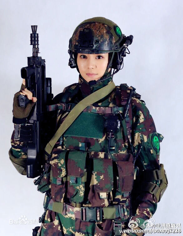 最新牟星在《特种兵之霹雳火》饰谢思潇中的壁纸