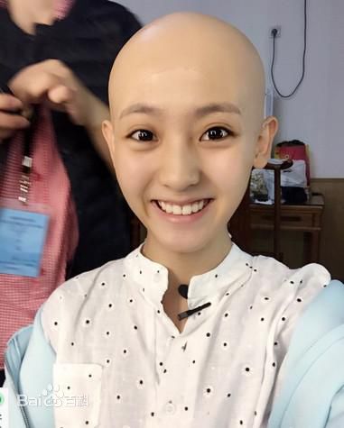 精选邢菲(Fair Xing)在《一年级大学季》中的图册