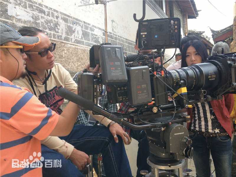 郭廷波片场掠影性感图片图集