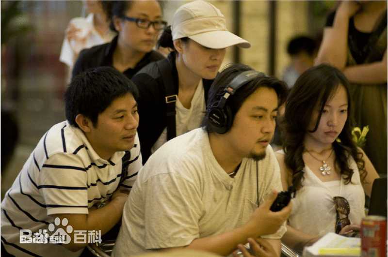 郭廷波片场掠影性感图片图集