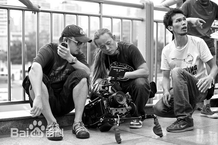 郭廷波片场掠影性感图片图集