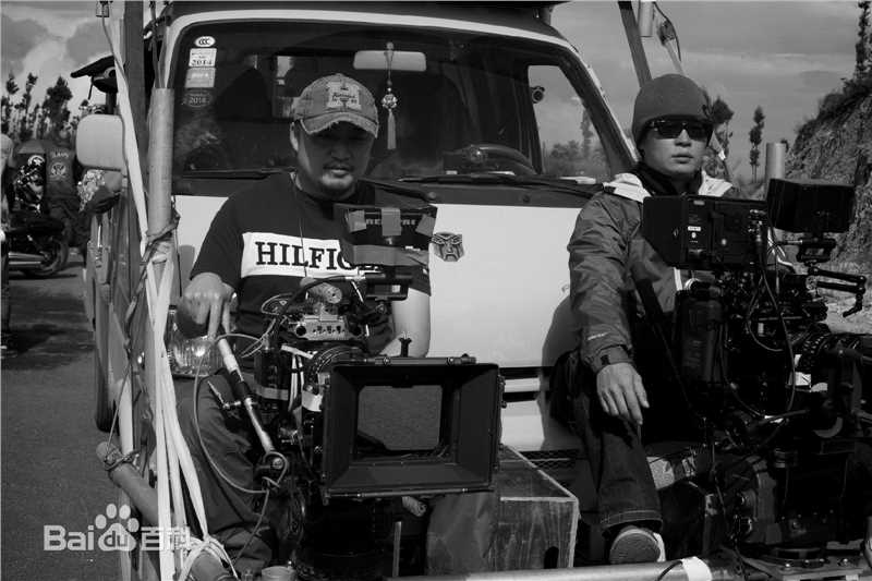 郭廷波片场掠影性感图片图集