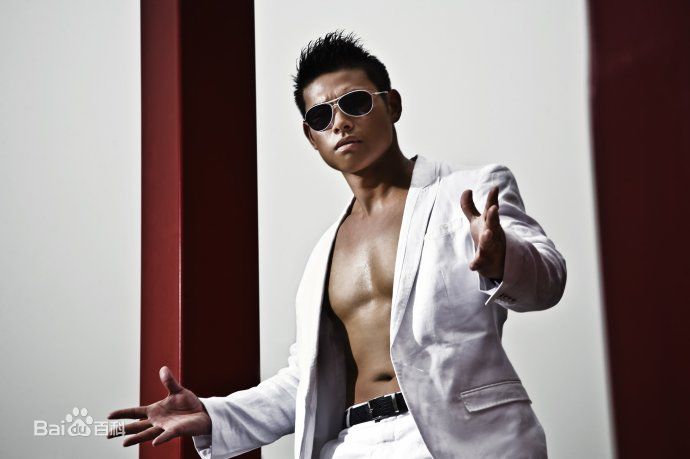 最新姚雨鑫在《七种武器之孔雀翎》中的图集