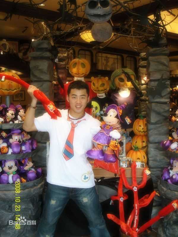 曹帅生活照性感图片壁纸