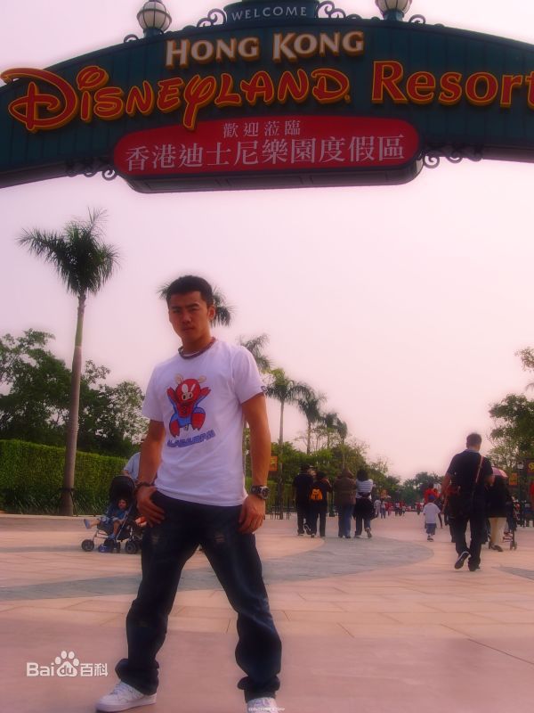 曹帅生活照性感图片壁纸