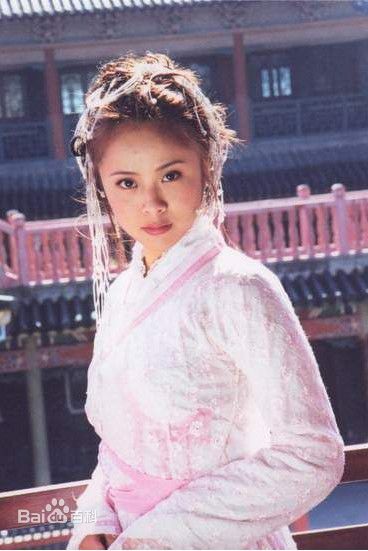 杨若兮2000年参演《三少爷的剑》剧照
