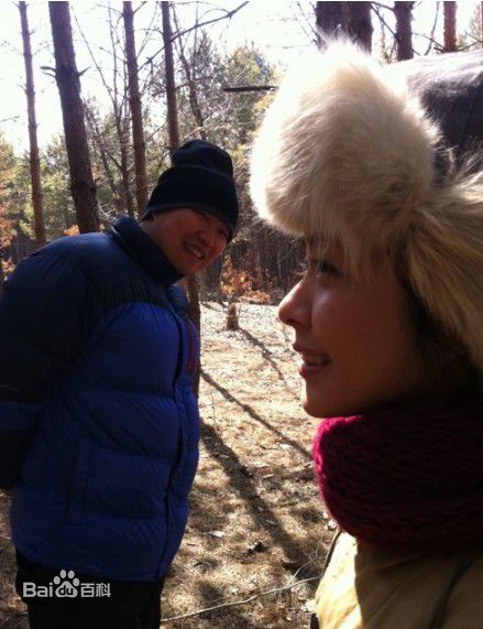 杨若兮2011年《像兄妹一样手拉手》剧照