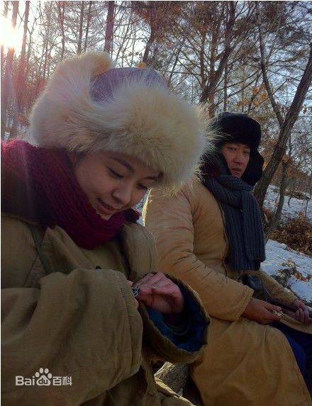 杨若兮2011年《像兄妹一样手拉手》剧照