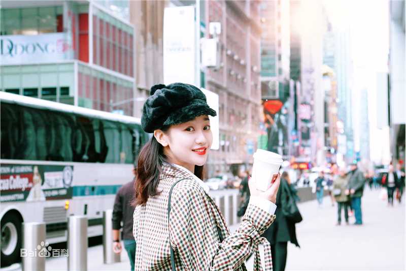 语桐纽约街拍生活照