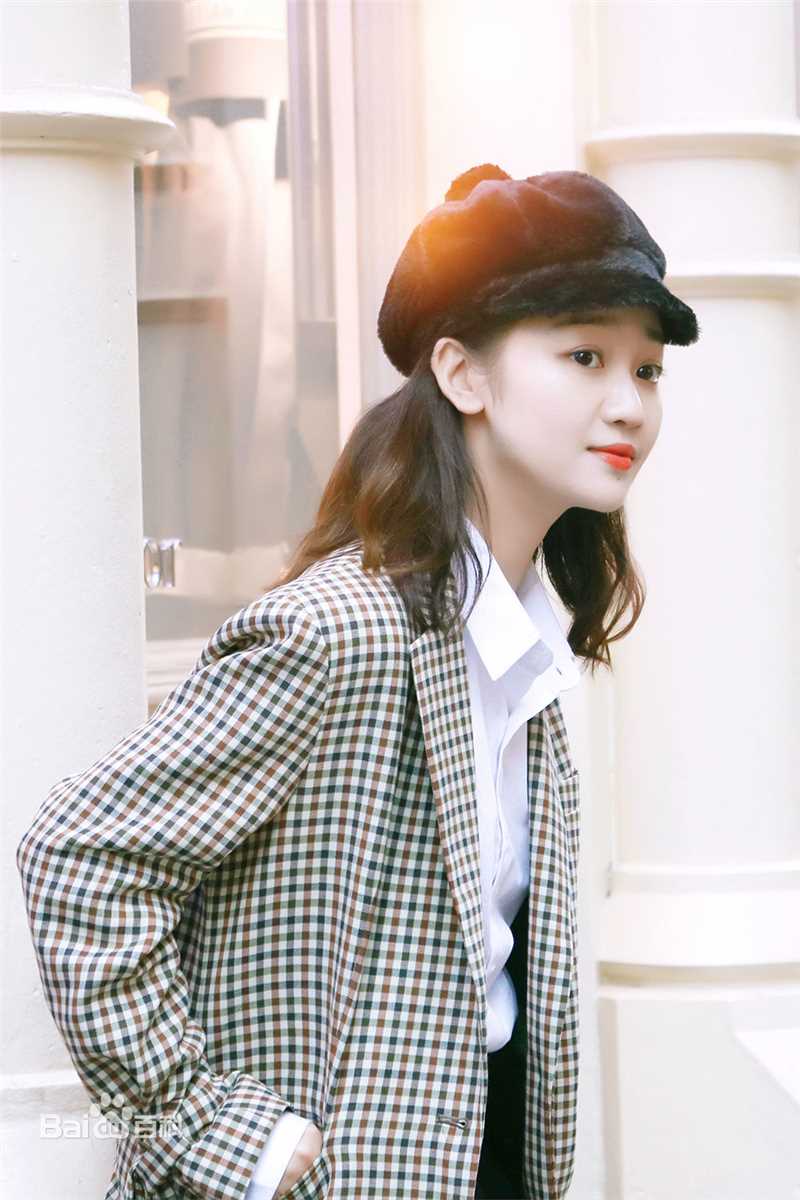 语桐纽约街拍生活照