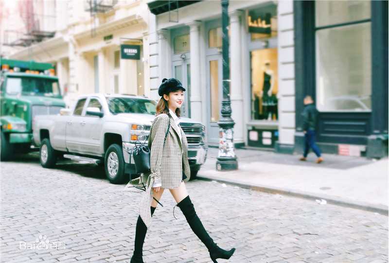 语桐纽约街拍生活照