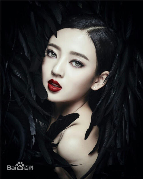 最新何瑞贤在《半妖倾城》江雪舞中的壁纸