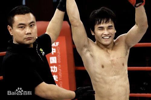 精选黄超(HuangChao)在参加UFC《终极斗士》TUF选拔中的图册