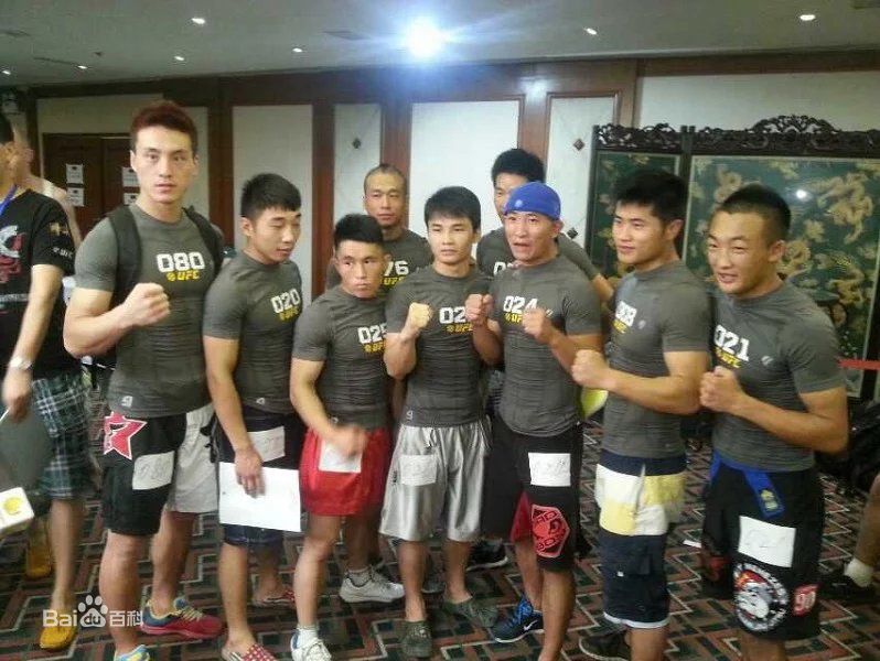 精选黄超(HuangChao)在参加UFC《终极斗士》TUF选拔中的图册