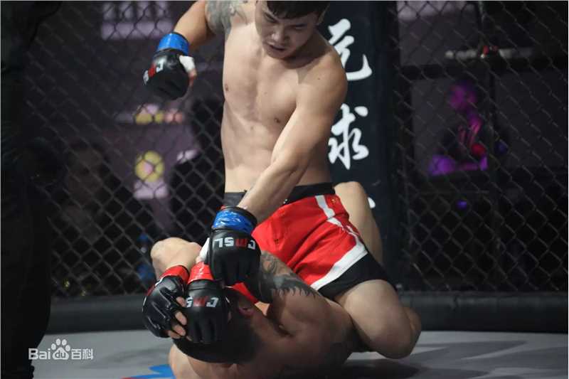 黄超(HuangChao)代表中国队获得冠军前后照片