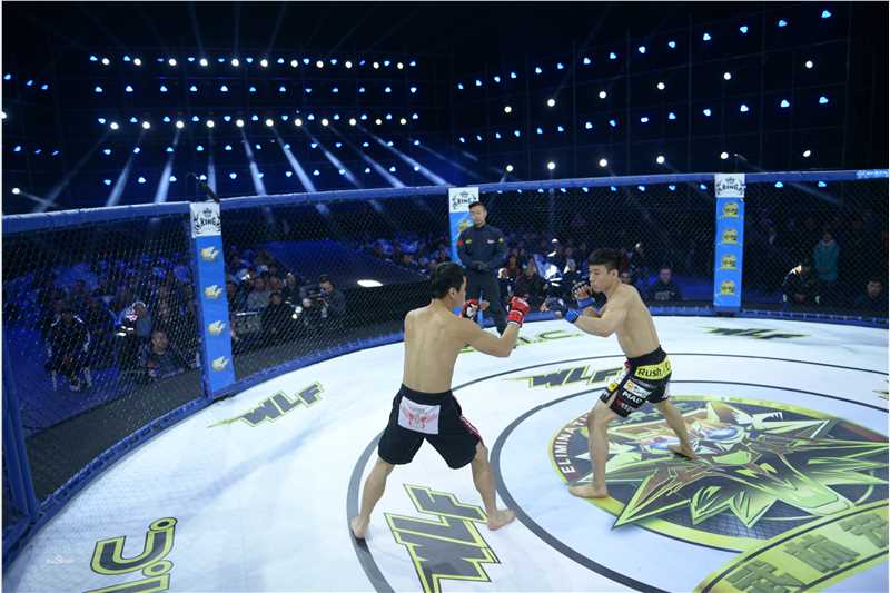 黄超(HuangChao)代表中国队获得冠军前后照片