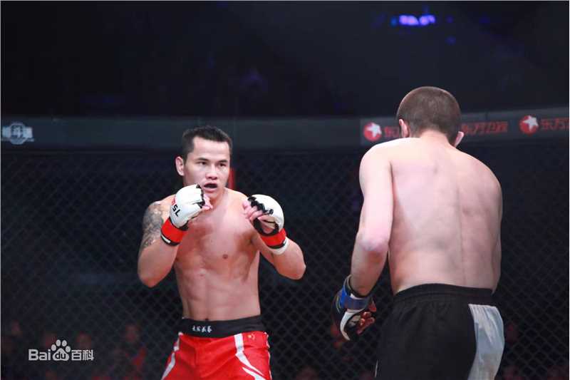 黄超(HuangChao)代表中国队获得冠军前后照片