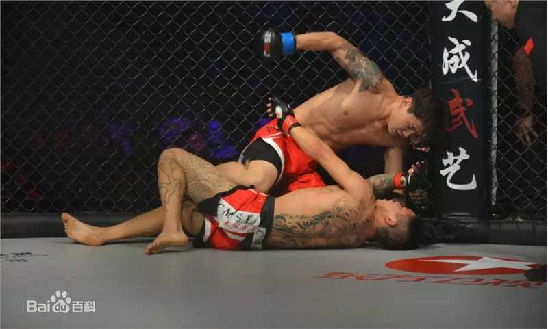 黄超(HuangChao)代表中国队获得冠军前后照片