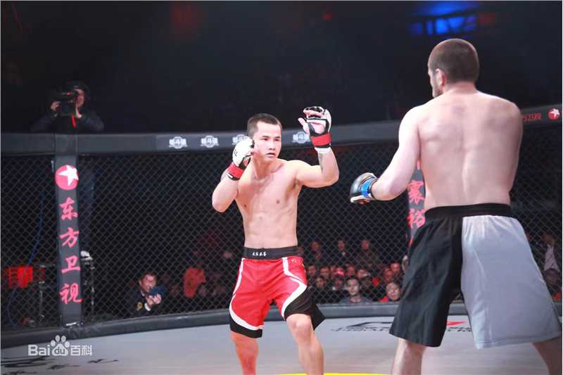 黄超(HuangChao)代表中国队获得冠军前后照片