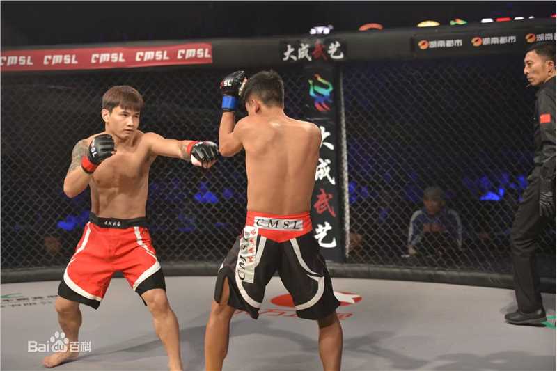 黄超(HuangChao)代表中国队获得冠军前后照片