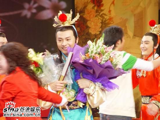 苏航出席活动素颜照相册