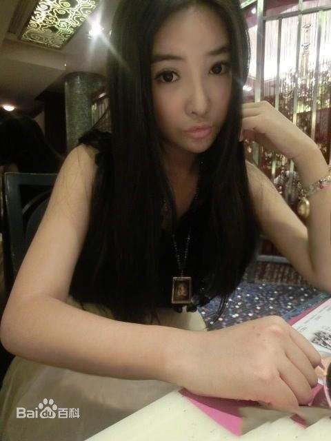 胡恩绮(Heidi)图片