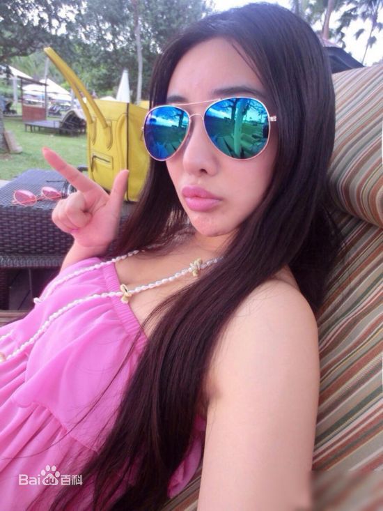 胡恩绮(Heidi)图片