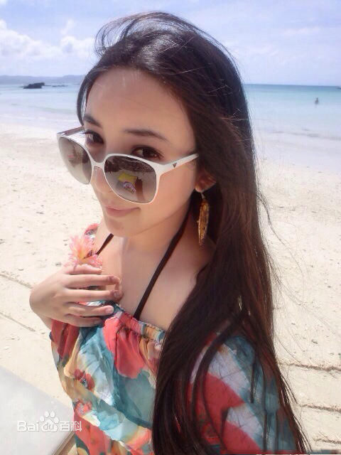 胡恩绮(Heidi)图片