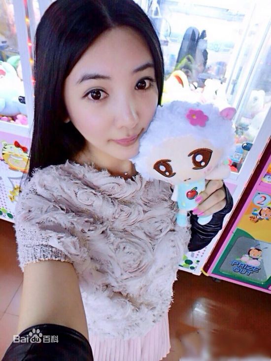 胡恩绮(Heidi)图片