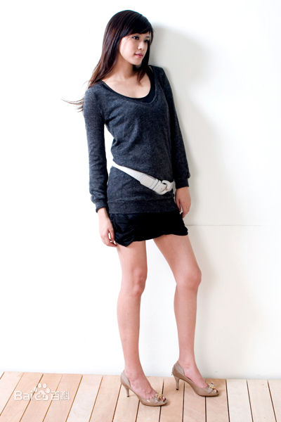 王思平(Jenna Wang)鏉效织鍐欑湡素颜照壁纸