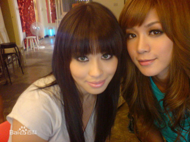 王思平(Jenna Wang)鏉效织鍐欑湡素颜照壁纸